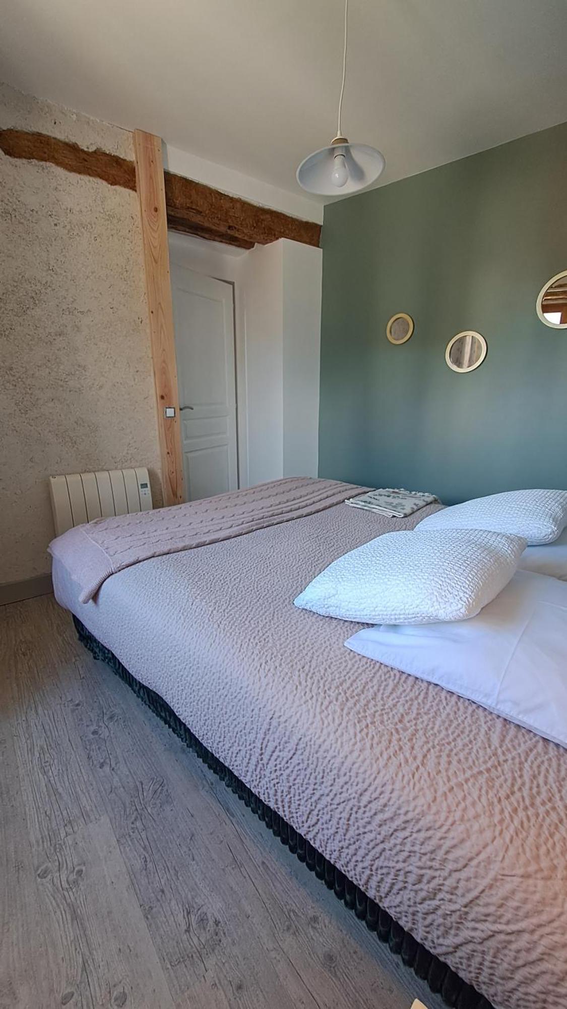 Le Grenier Des Moineaux Bed and Breakfast Font Romeu Habitación foto